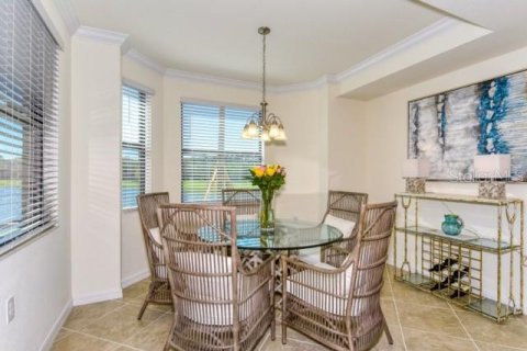 Condo in Bradenton, Florida, 2 bedrooms in LAKEWOOD NATIONAL  № 1612377 - photo 10