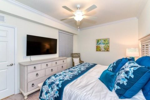 Condo in Bradenton, Florida, 2 bedrooms in LAKEWOOD NATIONAL  № 1612377 - photo 18
