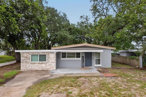 House in Lakeland, Florida 3 bedrooms, 110.55 sq.m. № 2208789 - photo 2