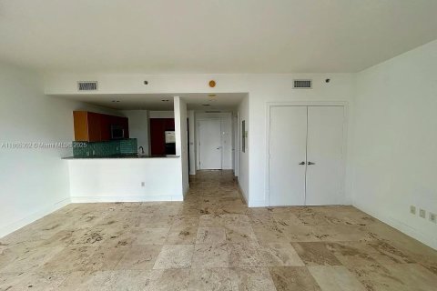 Condo in Miami, Florida  № 1892853 - photo 2