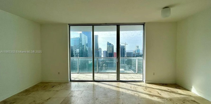 Studio in the Condo in Miami, Florida  № 1892853