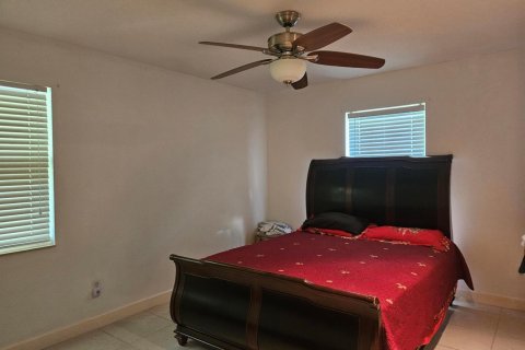 Villa ou maison à louer à Port St. Lucie, Floride: 2 chambres, 171.13 m2 № 2386973 - photo 15