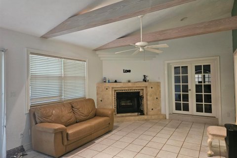 Villa ou maison à louer à Port St. Lucie, Floride: 2 chambres, 171.13 m2 № 2386973 - photo 20