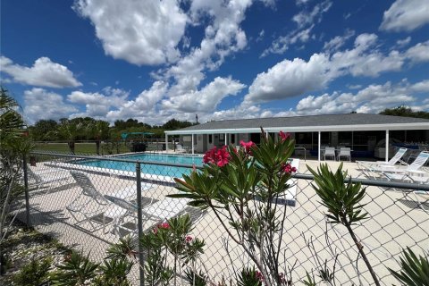Condo in Lake Suzy, Florida, 2 bedrooms № 2167043 - photo 30