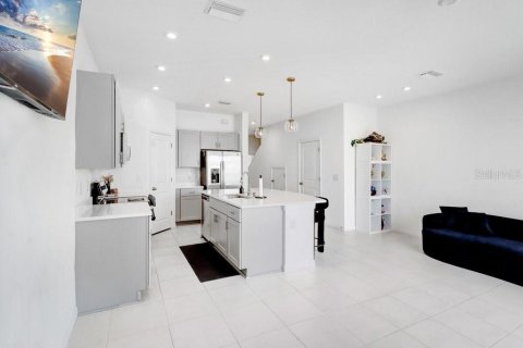 Adosado en venta en Wesley Chapel, Florida, 3 dormitorios, 127.55 m2 № 2278086 - foto 10