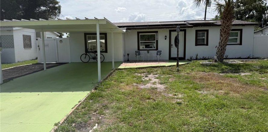 Villa ou maison à Tampa, Floride 5 chambres, 164.44 m2 № 2226014