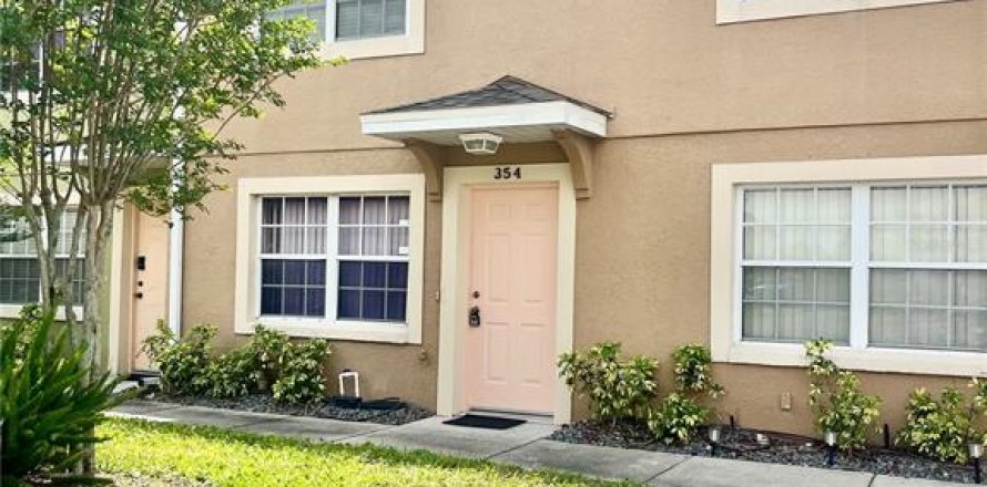 Adosado en Kissimmee, Florida 2 dormitorios, 104.05 m2 № 2201544