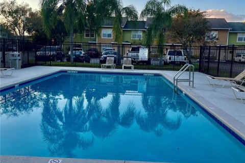 Adosado en venta en Kissimmee, Florida, 2 dormitorios, 104.05 m2 № 2201544 - foto 20