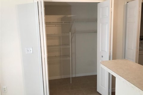 Adosado en venta en Kissimmee, Florida, 2 dormitorios, 104.05 m2 № 2201544 - foto 9