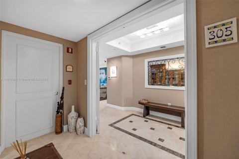 Condo in Key Biscayne, Florida, 3 bedrooms  № 1669478 - photo 2