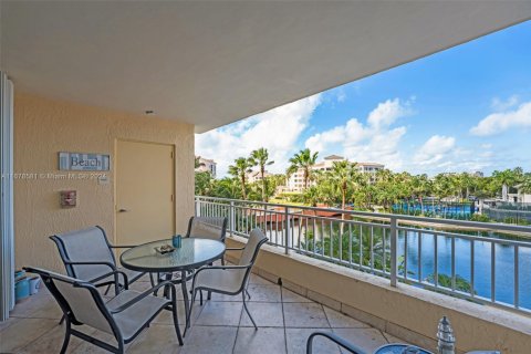 Condo in Key Biscayne, Florida, 3 bedrooms  № 1669478 - photo 8