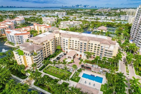 Condo in Key Biscayne, Florida, 3 bedrooms  № 1669478 - photo 1