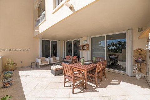 Condo in Key Biscayne, Florida, 3 bedrooms  № 1669478 - photo 29