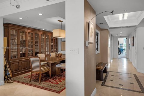 Condo in Key Biscayne, Florida, 3 bedrooms  № 1669478 - photo 11