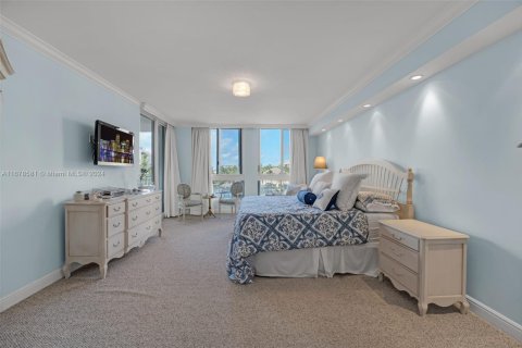 Condo in Key Biscayne, Florida, 3 bedrooms  № 1669478 - photo 18