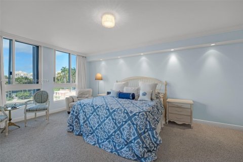 Condo in Key Biscayne, Florida, 3 bedrooms  № 1669478 - photo 19