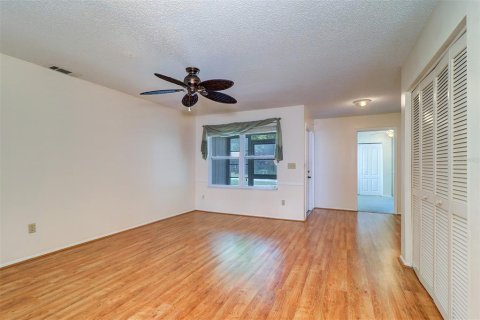 Villa ou maison à vendre à Palm Harbor, Floride: 3 chambres, 176.14 m2 № 1744443 - photo 5