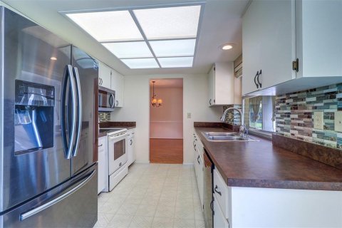 Villa ou maison à vendre à Palm Harbor, Floride: 3 chambres, 176.14 m2 № 1744443 - photo 12