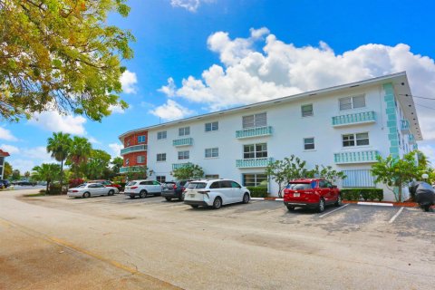 Copropriété à vendre à Pompano Beach, Floride: 2 chambres, 92.9 m2 № 2146937 - photo 6