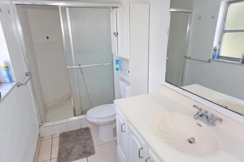 Copropriété à vendre à Pompano Beach, Floride: 2 chambres, 92.9 m2 № 2146937 - photo 21
