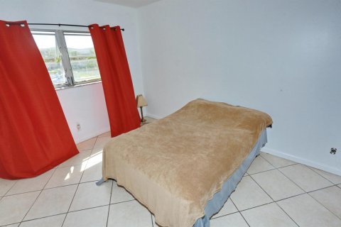 Copropriété à vendre à Pompano Beach, Floride: 2 chambres, 92.9 m2 № 2146937 - photo 25