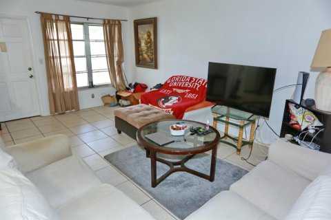 Copropriété à vendre à Pompano Beach, Floride: 2 chambres, 92.9 m2 № 2146937 - photo 13