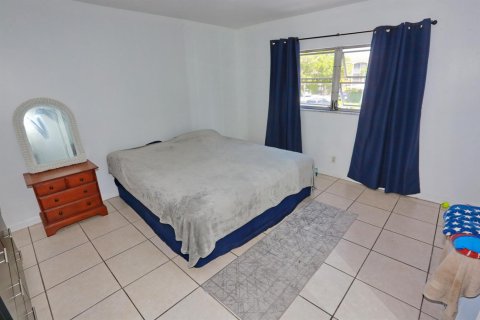 Copropriété à vendre à Pompano Beach, Floride: 2 chambres, 92.9 m2 № 2146937 - photo 19