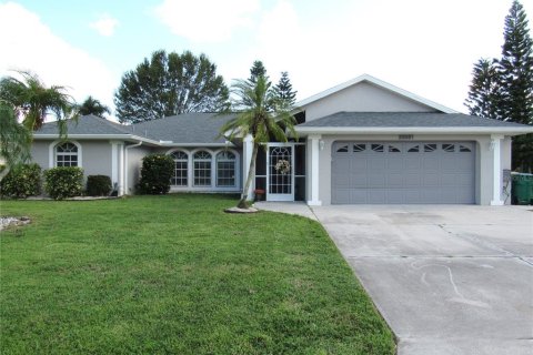 Villa ou maison à vendre à Port Charlotte, Floride: 3 chambres, 199.28 m2 № 1911084 - photo 2