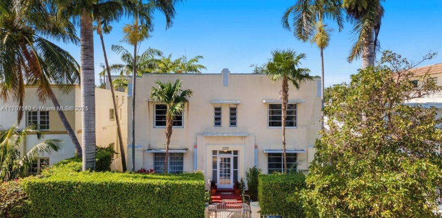 Condo in Miami Beach, Florida, 2 bedrooms  № 1699971