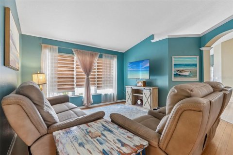 Villa ou maison à vendre à Holiday, Floride: 4 chambres, 187.85 m2 № 2398338 - photo 4