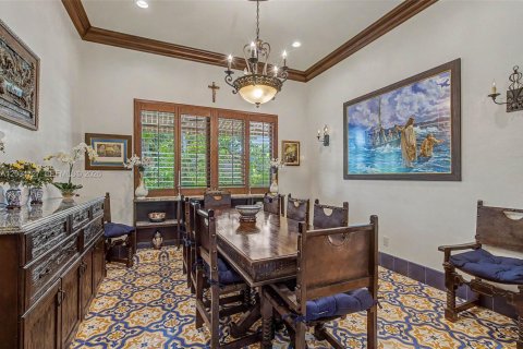 House in Miami, Florida 4 bedrooms, 347.08 sq.m. № 2086577 - photo 25