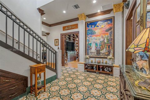 House in Miami, Florida 4 bedrooms, 347.08 sq.m. № 2086577 - photo 10
