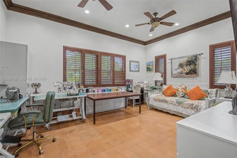 House in Miami, Florida 4 bedrooms, 347.08 sq.m. № 2086577 - photo 30