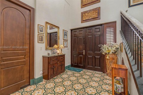 House in Miami, Florida 4 bedrooms, 347.08 sq.m. № 2086577 - photo 28