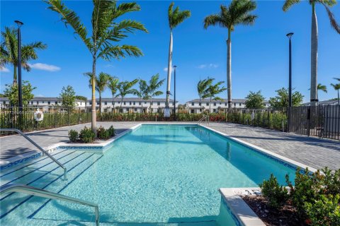 Touwnhouse à vendre à Dania Beach, Floride: 3 chambres № 1836402 - photo 2
