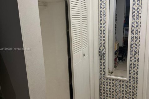 Купить кондоминиум в Норт-Майами-Бич, Флорида 1 спальня, 67.54м2, № 2047781 - фото 6