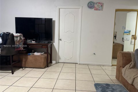 Купить кондоминиум в Норт-Майами-Бич, Флорида 1 спальня, 67.54м2, № 2047781 - фото 2