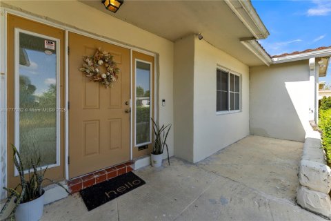 House in Margate, Florida 3 bedrooms, 146.97 sq.m. № 1865434 - photo 6