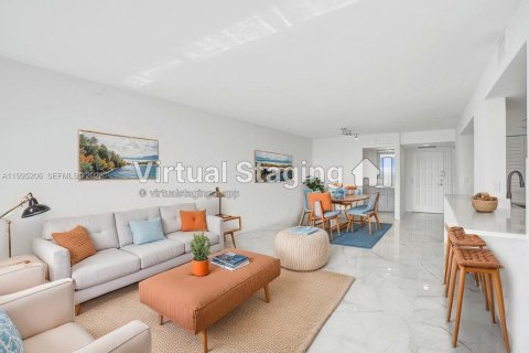 Copropriété à vendre à Hallandale Beach, Floride: 2 chambres, 104.98 m2 № 2063757 - photo 3
