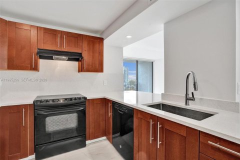 Copropriété à vendre à Hallandale Beach, Floride: 2 chambres, 104.98 m2 № 2063757 - photo 5