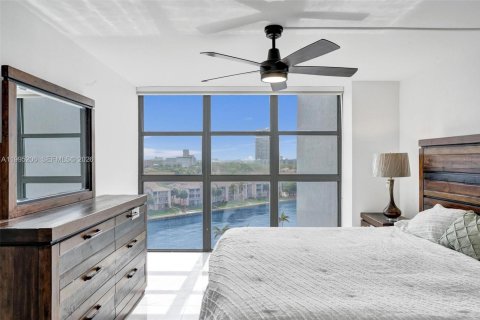 Copropriété à vendre à Hallandale Beach, Floride: 2 chambres, 104.98 m2 № 2063757 - photo 6