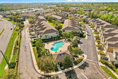 Condo in Sanford, Florida, 3 bedrooms  № 2215544 - photo 2