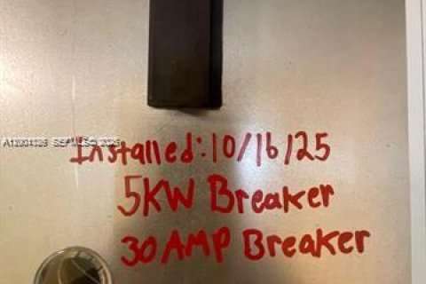 Снять в аренду кондоминиум в Уэст-Палм-Бич, Флорида 2 спальни, 65.77м2, № 2065345 - фото 10