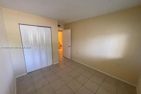 Снять в аренду кондоминиум в Уэст-Палм-Бич, Флорида 2 спальни, 65.77м2, № 2065345 - фото 14