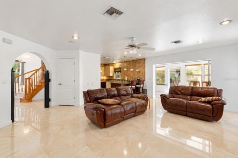 Casa en venta en Sarasota, Florida, 4 dormitorios, 278.89 m2 № 2383542 - foto 17