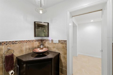 Casa en venta en Sarasota, Florida, 4 dormitorios, 278.89 m2 № 2383542 - foto 29