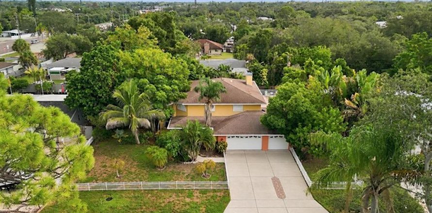 Casa en Sarasota, Florida 4 dormitorios, 278.89 m2 № 2383542