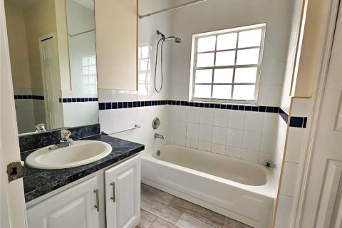 Villa ou maison à louer à Kissimmee, Floride: 3 chambres, 160.54 m2 № 1813395 - photo 7