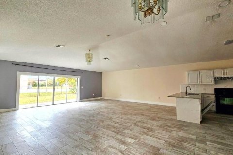 Villa ou maison à louer à Kissimmee, Floride: 3 chambres, 160.54 m2 № 1813395 - photo 5