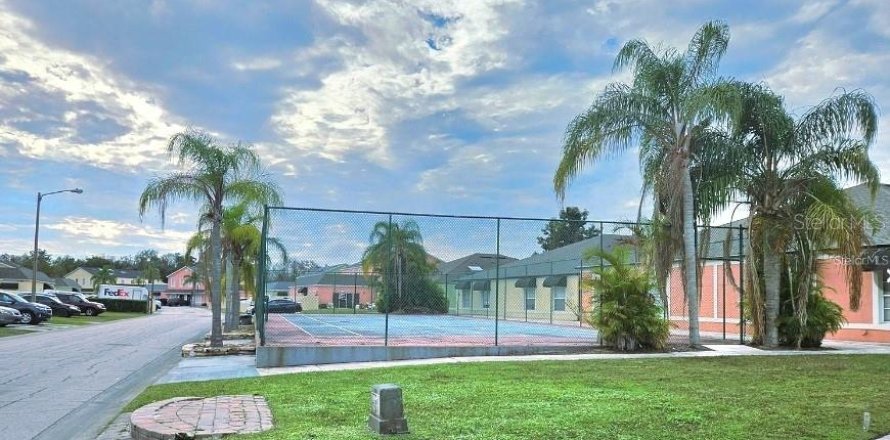 Villa ou maison à Kissimmee, Floride 3 chambres, 160.54 m2 № 1813395